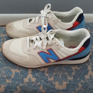 New Balance 696 sneakers